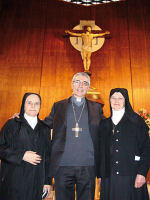 Professione religiosa di Sr Giuseppina Berton e Sr Raffella Lavisotto con Mons. Domenico Cancian